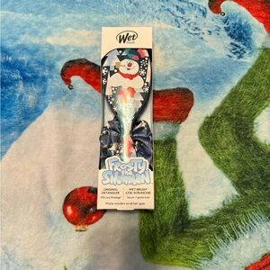 Wet Brush x Frosty the Snowman Detangler & Scrunchie Set – NIB